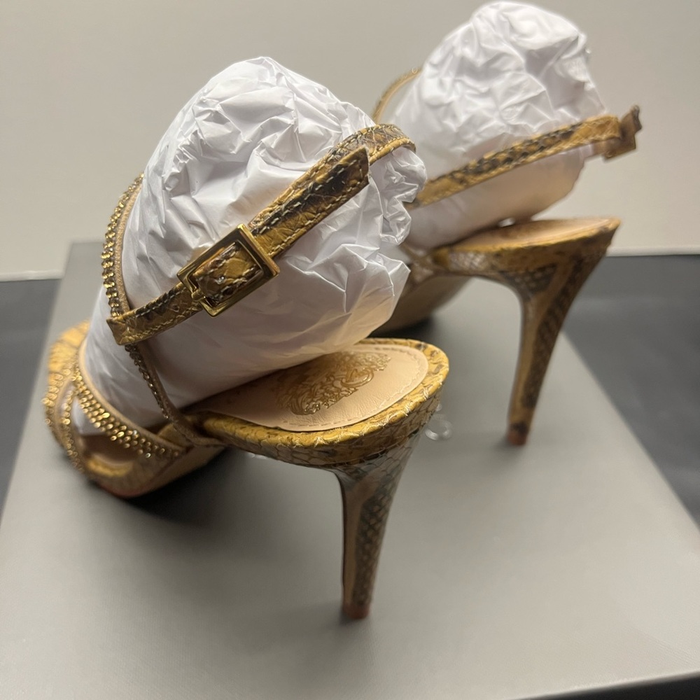 Vince Camuto Heels - Size: 6.5 - Brand new in box - Picture 4 of 13